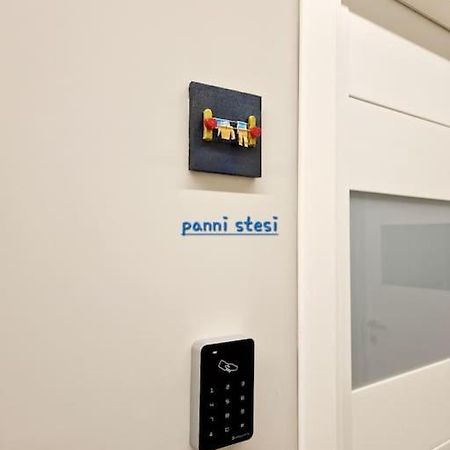 Piccolo Appartamento Di Charme Naples Exterior photo